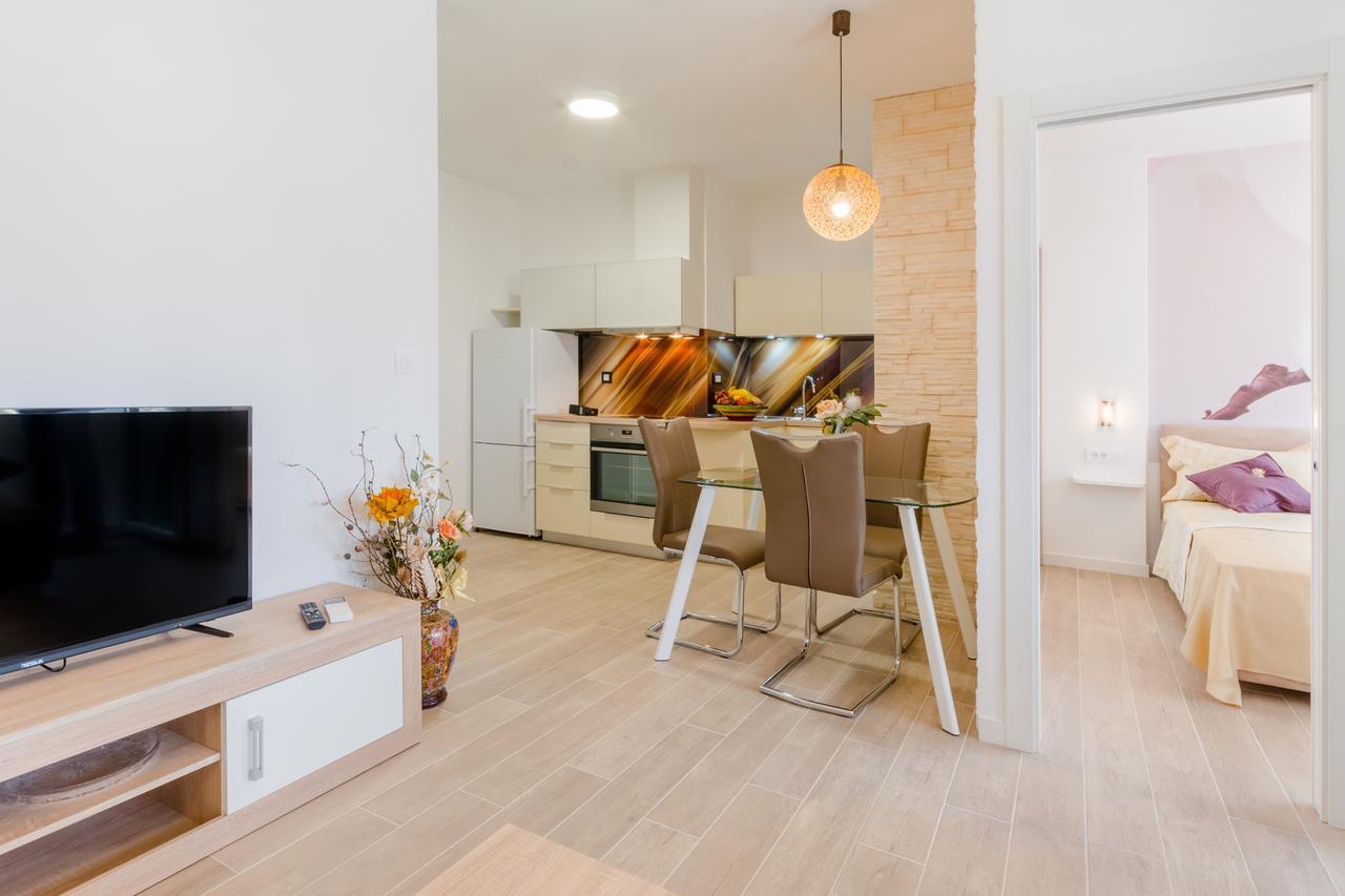 Apartments Niro Сплит Екстериор снимка
